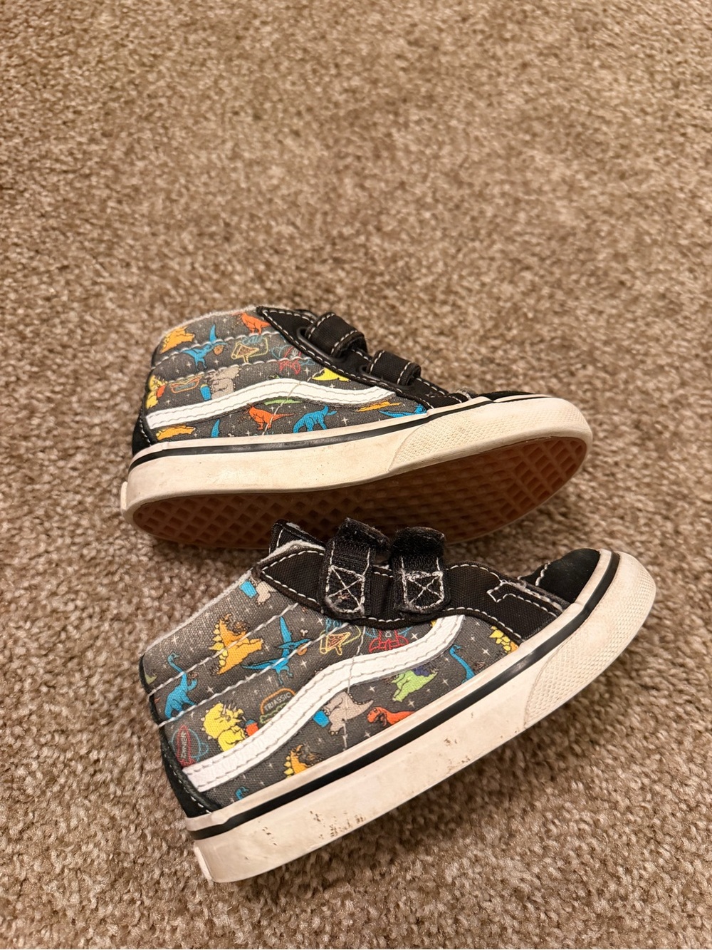 Vans Toddler High-Top Sneakers with Multicolor Dinosaur Print - Black